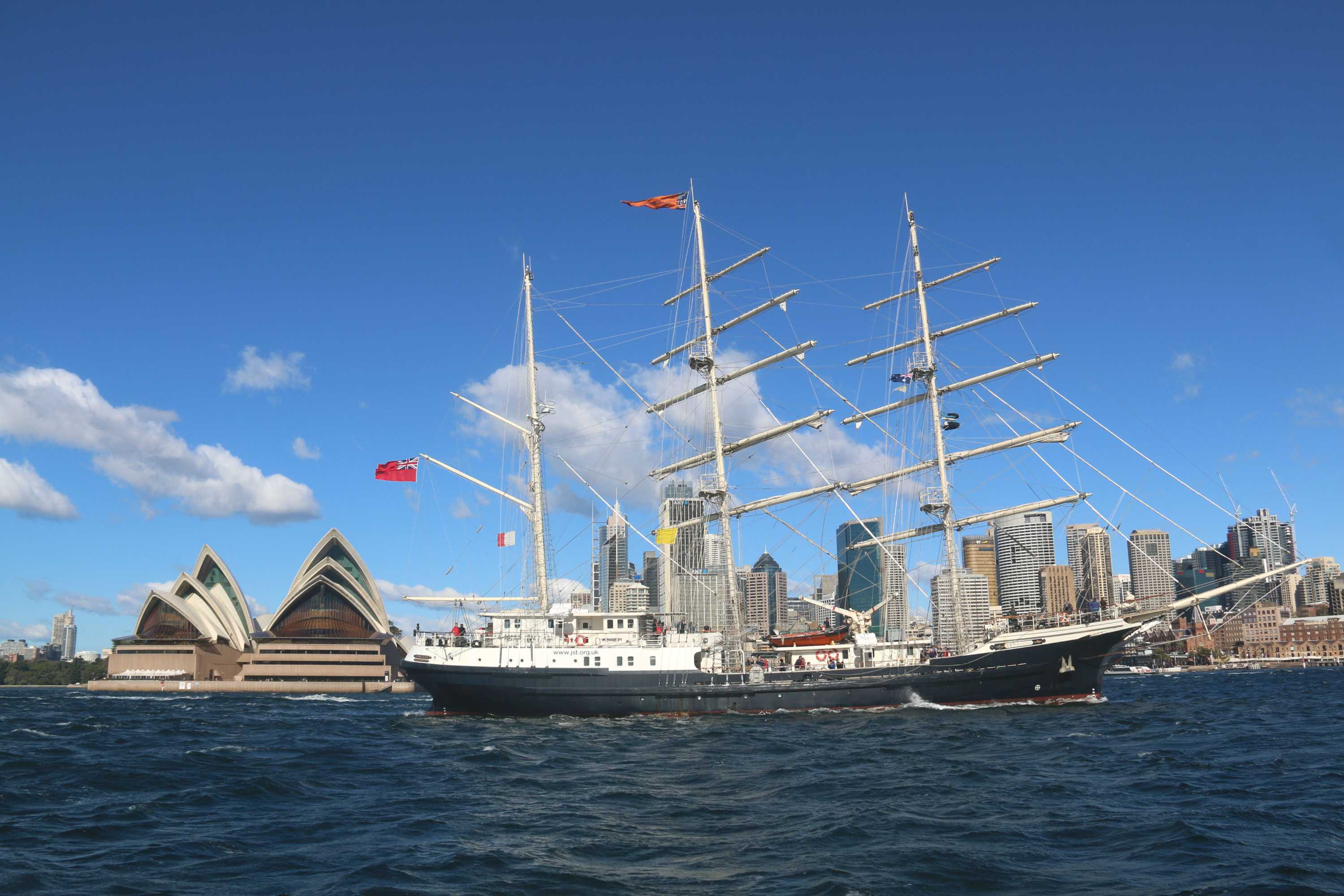 Tall ship Tenacious arrives in Sydney with crew of sailors with ...