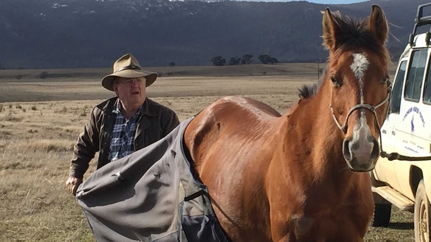 Peter Cochran from the Snowy Mountains Bush Users Group