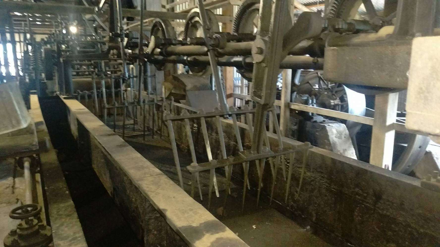 Young volunteers learn to operate 112-year-old steam engine to keep ...