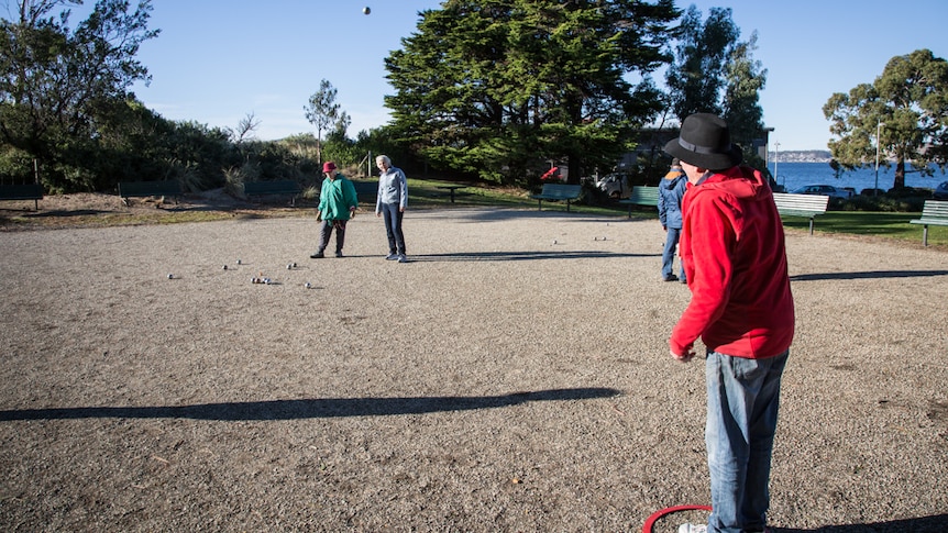 The boules are thrown higher in the air depending on three gravel piste surface types.