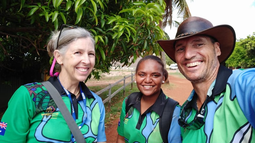 Karen Hoschke-Mills and Steve Mills with Miss Lynette from Lockhart State School.