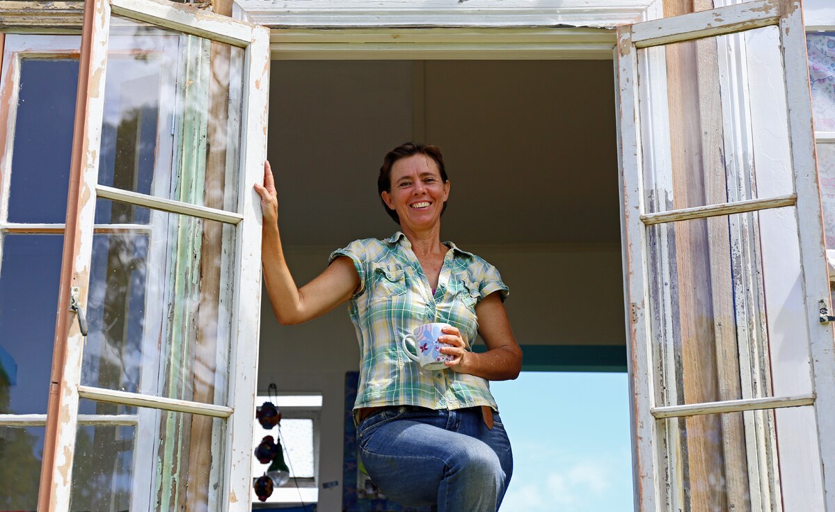 Woman spends a year without money to help environment and society - ABC ...