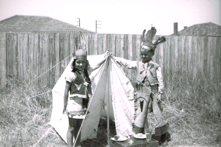 Paul and Ruth Jennings at young children.