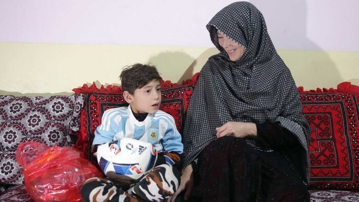 Bocah Afghanistan yang mengidolakan Messi