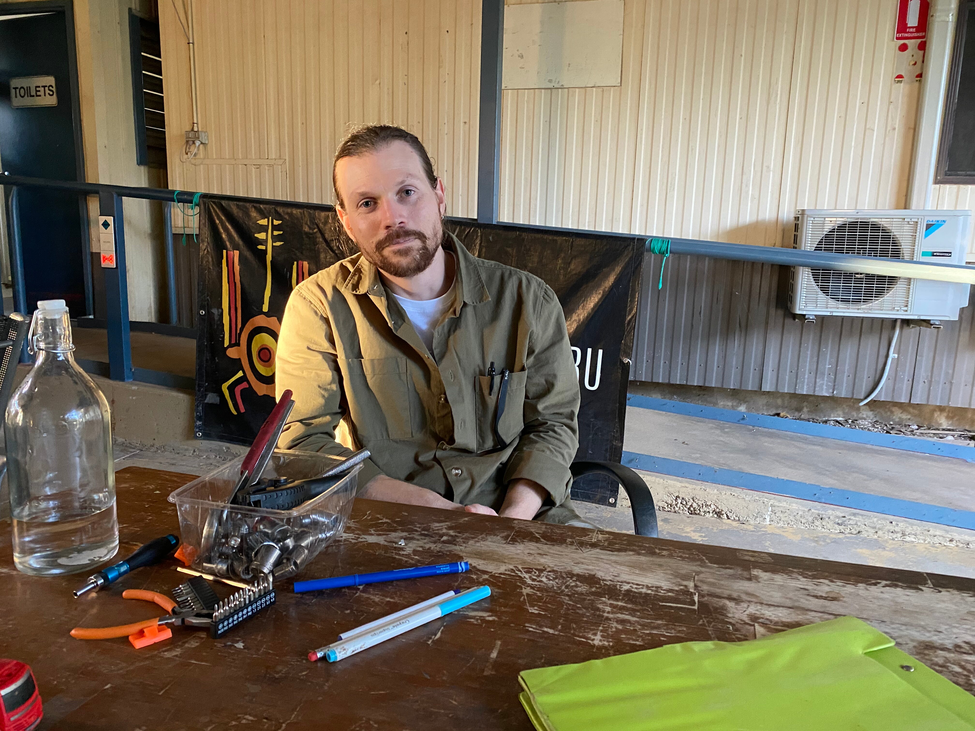 Wangki Radio manager Ian James's journey from Hollywood to Kimberley outback - Vimarsana News