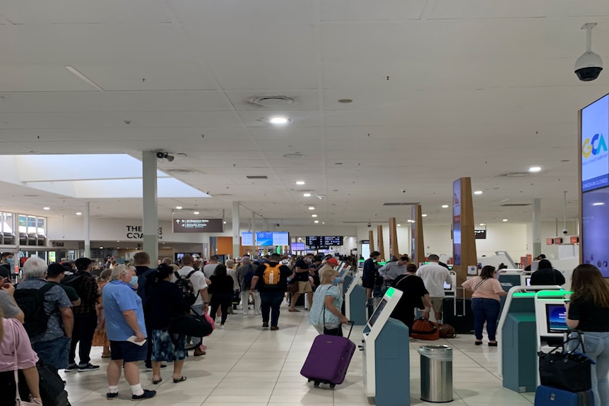 Long lines of passengers at Gold Coast Airport.