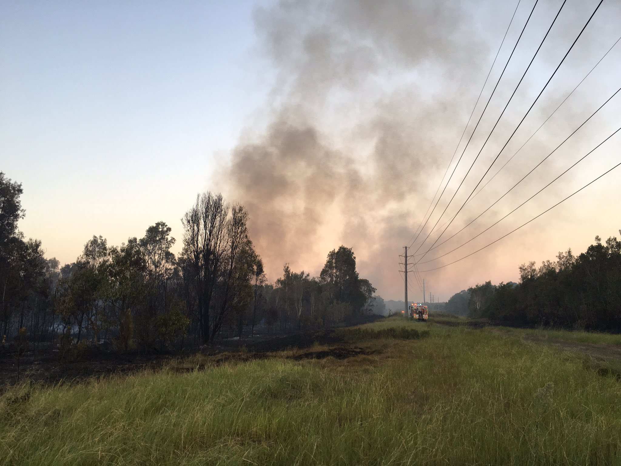 Sippy Downs Residents Evacuated By Large Bushfire Allowed To Return ...