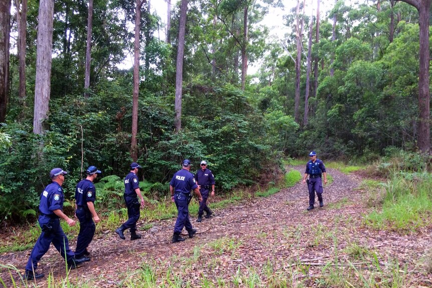 William Tyrell search: Police enter bushland near Long Point Drive at Bonny Hills on the NSW north coast
