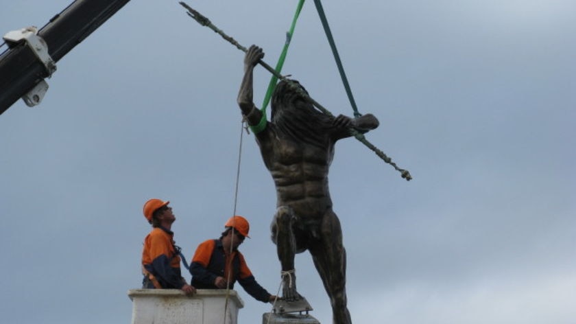 Spirit of the Sea sculpture being put in place