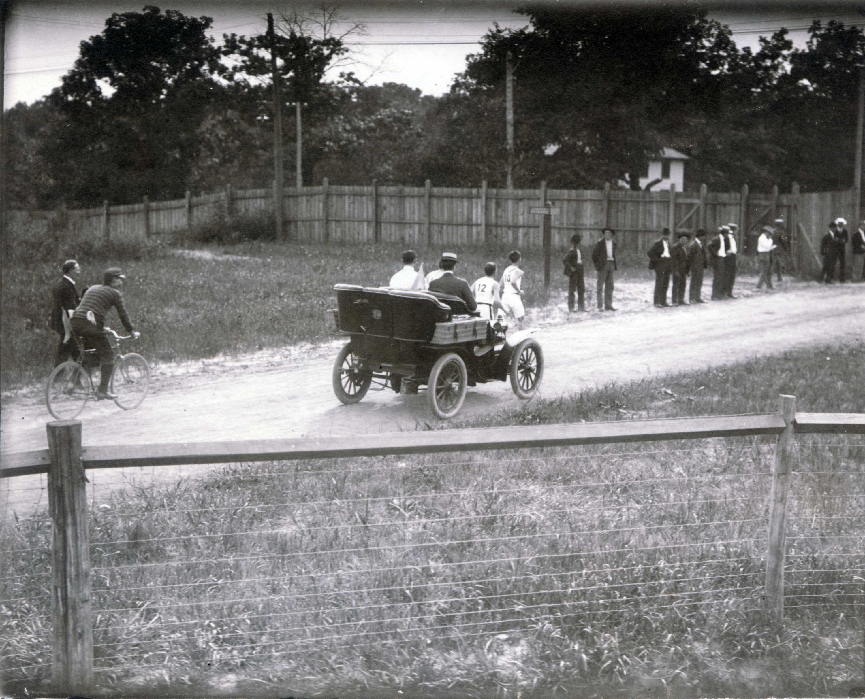 Running A Marathon Was Never Crazier Or Harder Than During The 1904 St ...