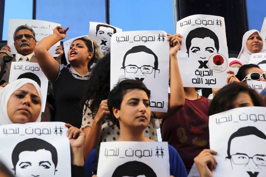 Protesters rally in support of Al Jazeera journalists