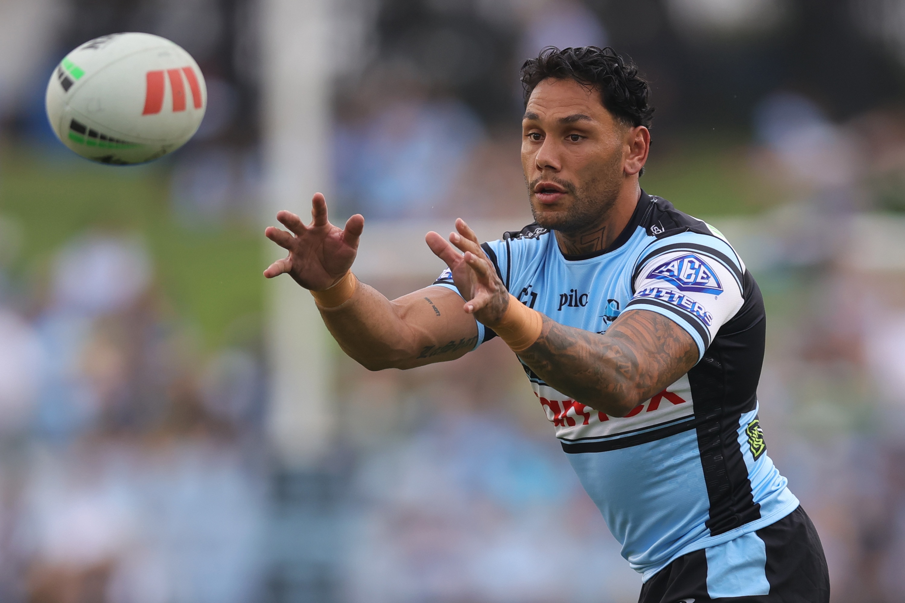 Live: Sharks hit with late out as fourth spot goes on the line against Knights
