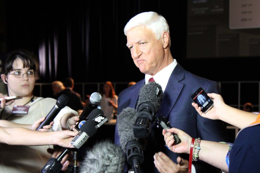 Bob Katter gives a press conference in the Queensland election tally room