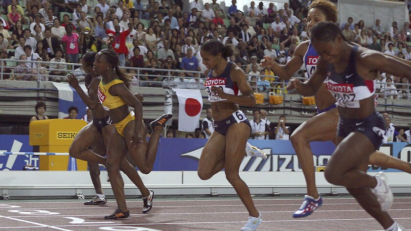 Photo finish ... Veronica Campbell (second from left) pips Lauryn Williams (far right)