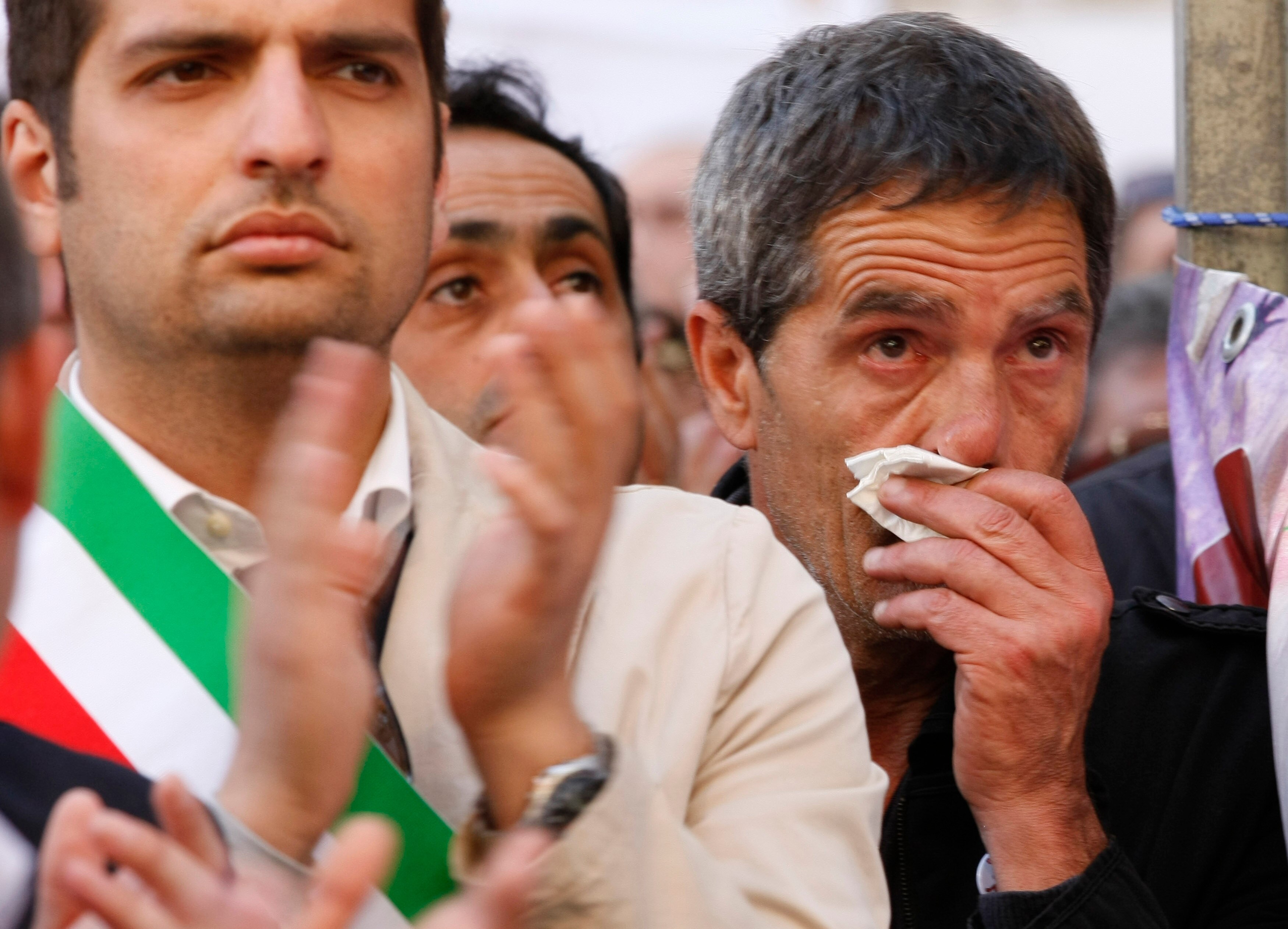 Italy in shock after deadly school blast - ABC News