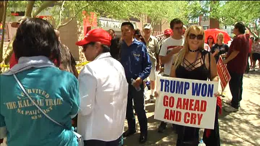 Trump supporters turn out in Phoenix