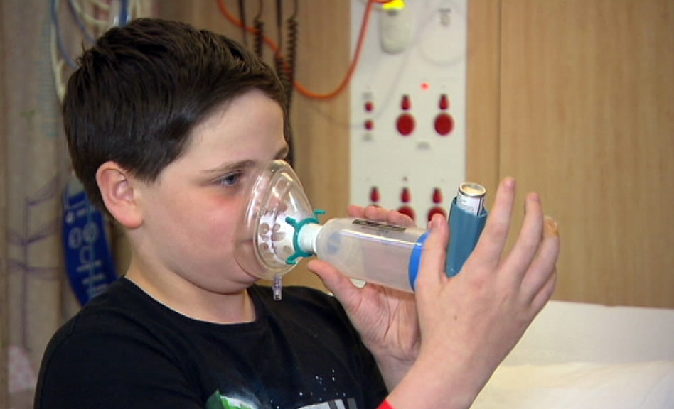 Asthma linked to higher rates of bone fractures, especially for boys, new  study finds - ABC News