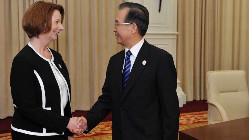 A supplied image of Prime Minister Julia Gillard meeting with Premier Wen Jiabao of China.