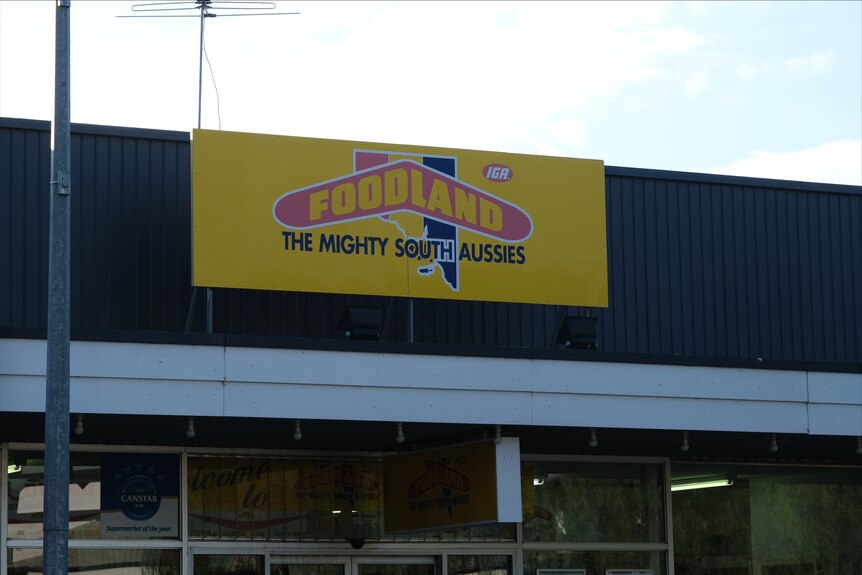 The exterior of a Foodland supermarket.