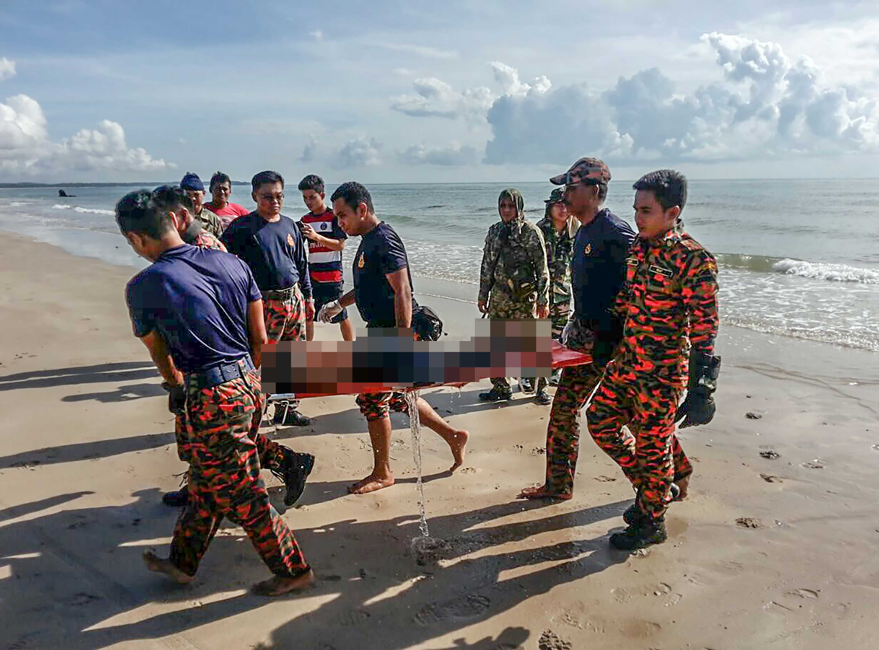 Malaysian Rescuers Search For Survivors Of Boat Capsize As Toll Reaches ...