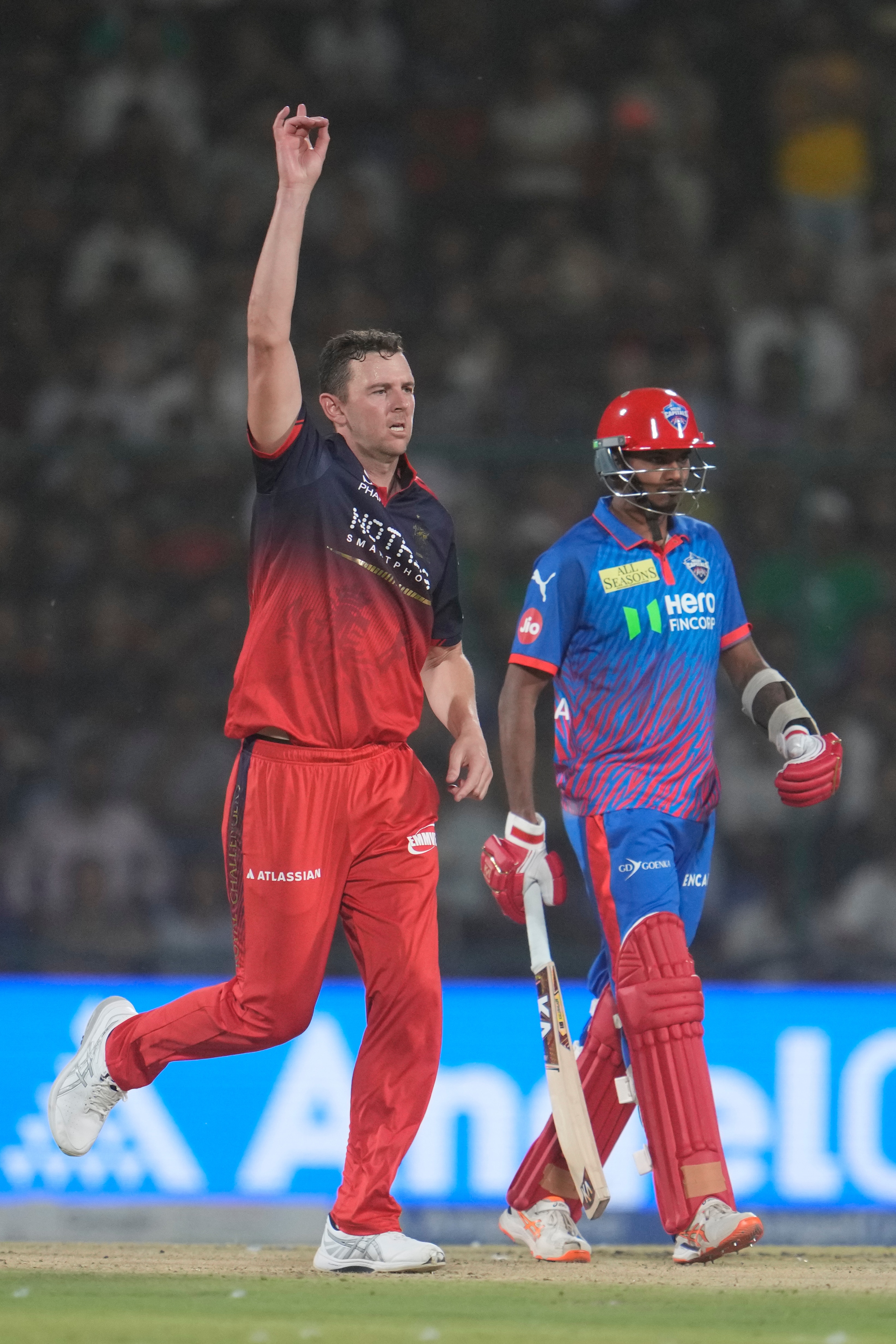 Josh Hazlewood crushes Capitals in IPL bowling clinic
