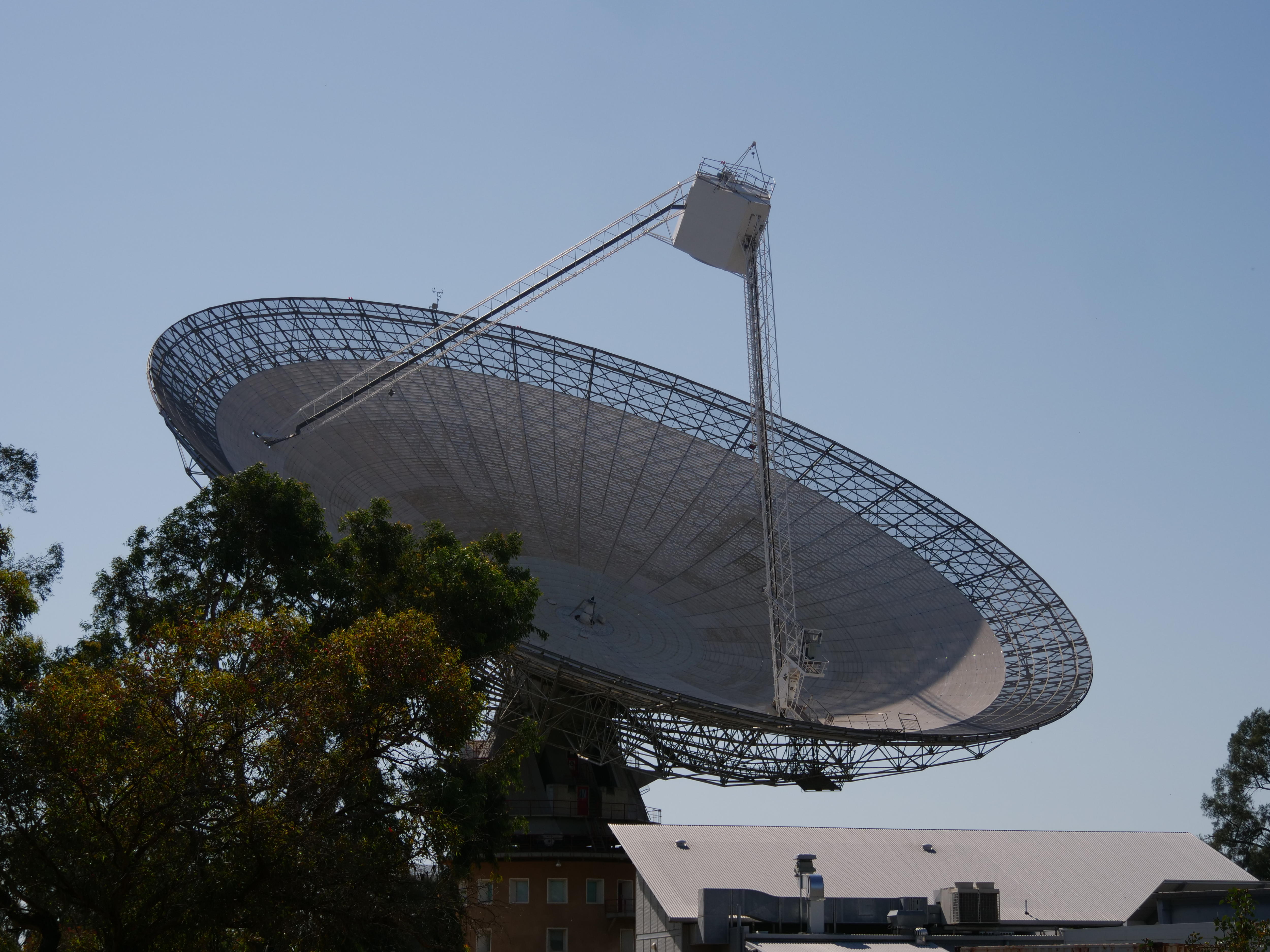 The Parkes Radio Observatory Telescope