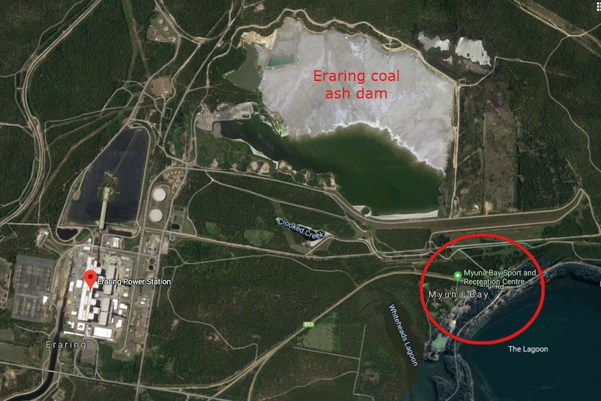 ein Google-Maps-Bild, das die Nähe des Kohleaschedamms zum Sportzentrum zeigt