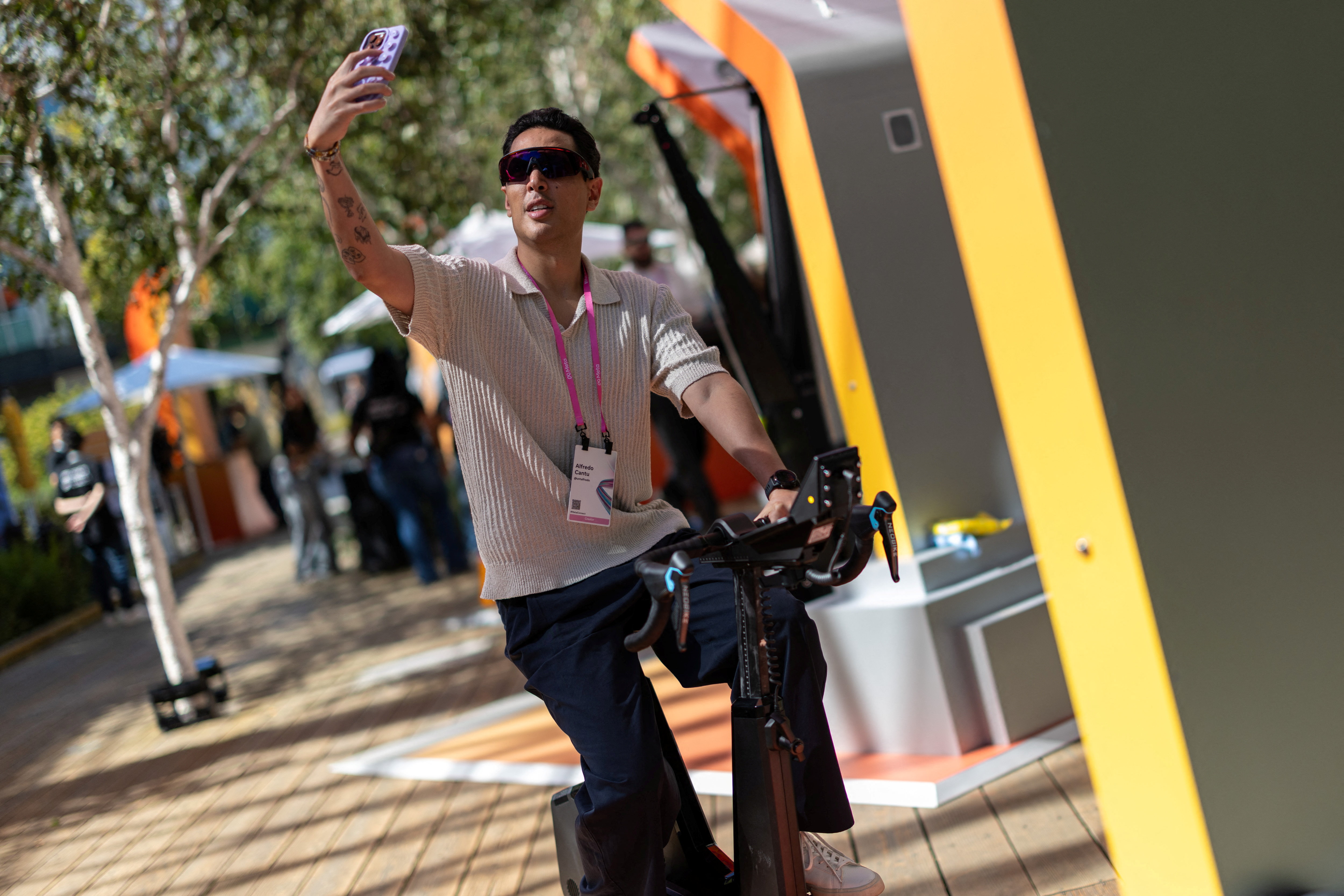 AUDIO: Privacy concerns over surge in smart glasses
