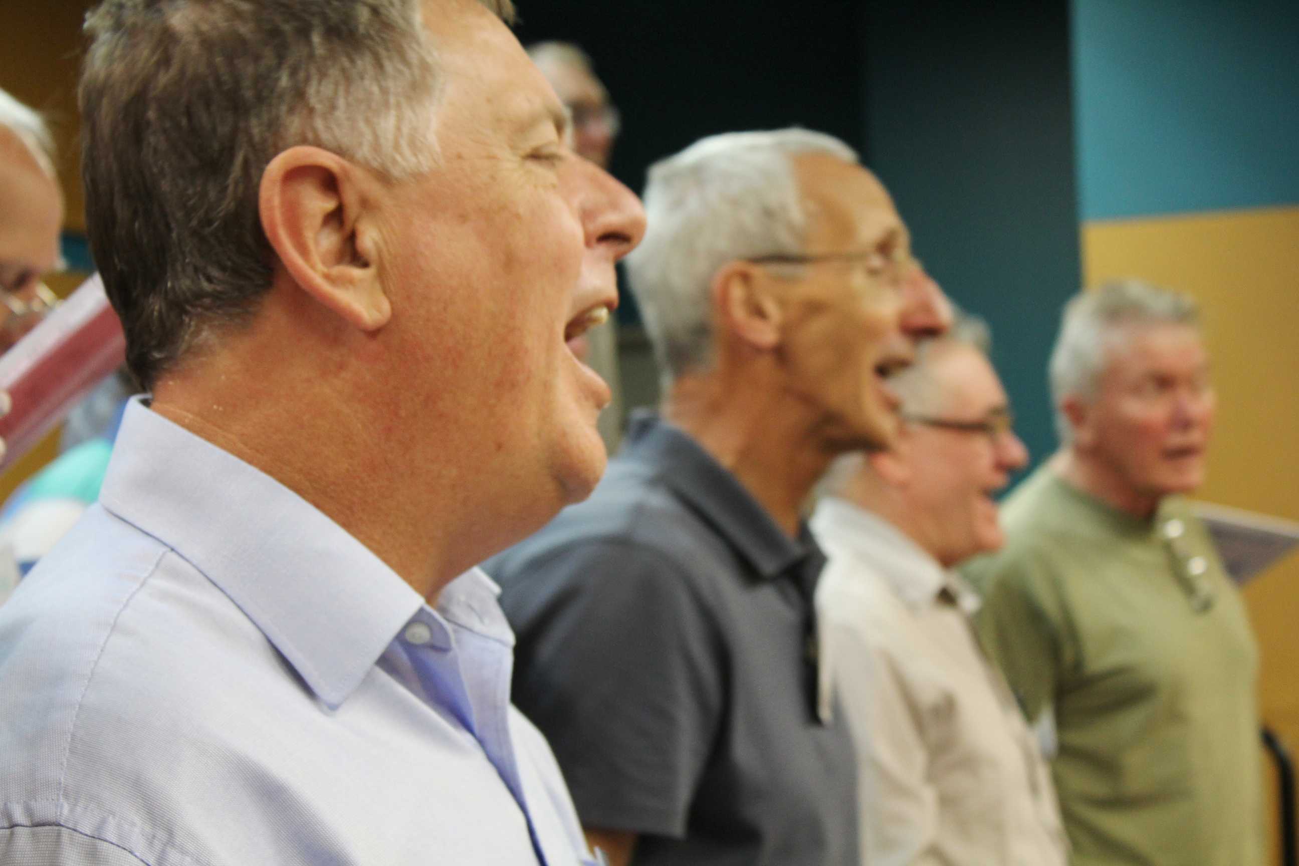 The Singing Shed in Hobart teaching blokes to hit the right note ABC News