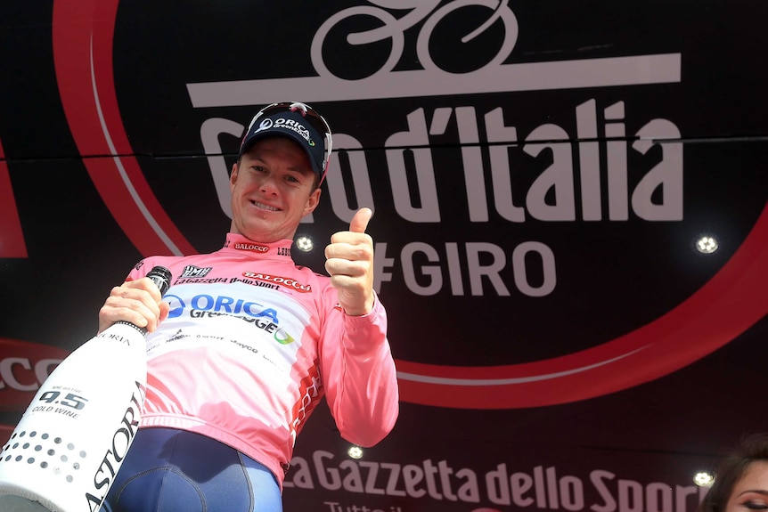 Simon Clarke in the Giro d'Italia pink jersey after stage four