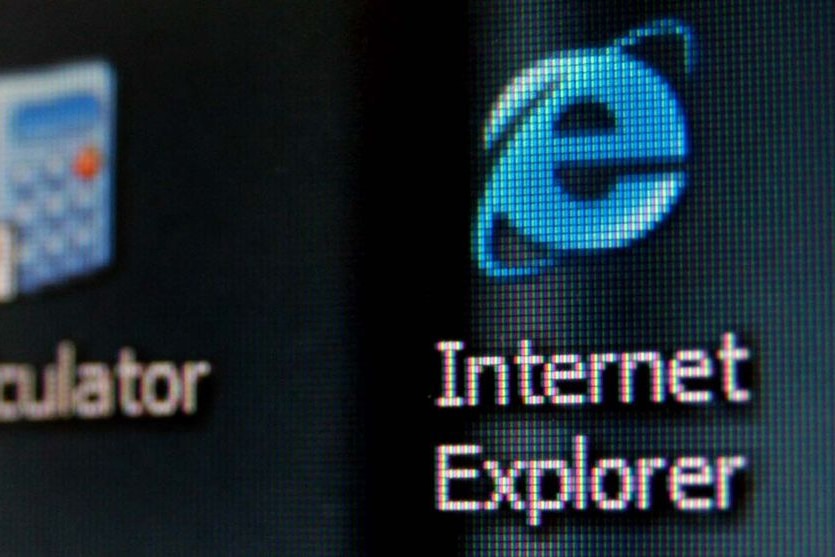 PROXY: Internet Explorer logo on a computer desktop
