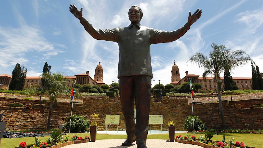 Bronze statue of Nelson Mandela unveiled in Pretoria