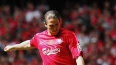 Harry Kewell on ball for Liverpool in FA Cup final