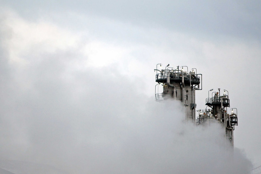 A Arak heavy water nuclear facilities surrounded by smoke