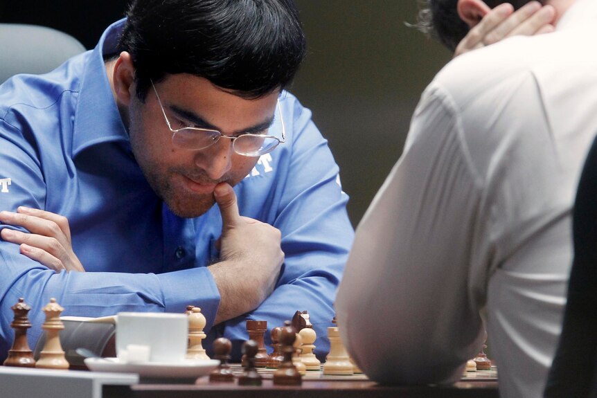 Viswanathan Anand wins 5th world chess title in Moscow.