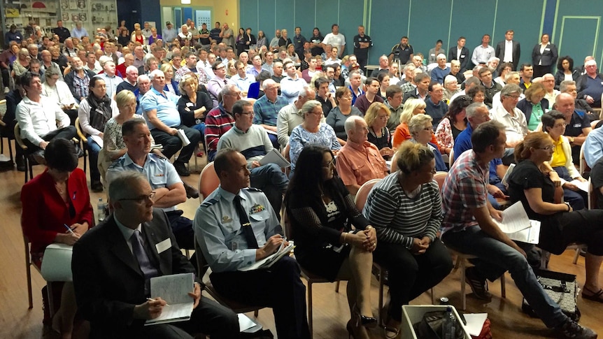 Several hundred people attended a community meeting on Williamtown's contamination