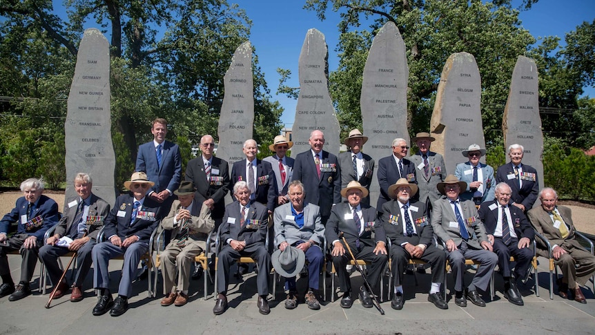 Veterans of the fall of Singapore with Peter Cosgrove at the anniversary ceremony on February 15, 2017.