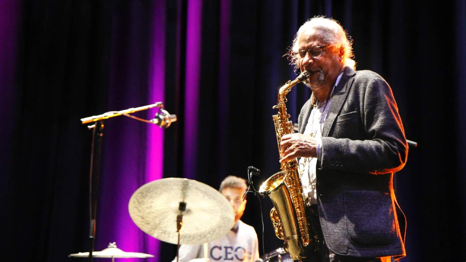 Джаз музыканты. Джазза дунбул. Самый лучший джаз. Орнетт коулман саксофонист. Самый лучший джаз.