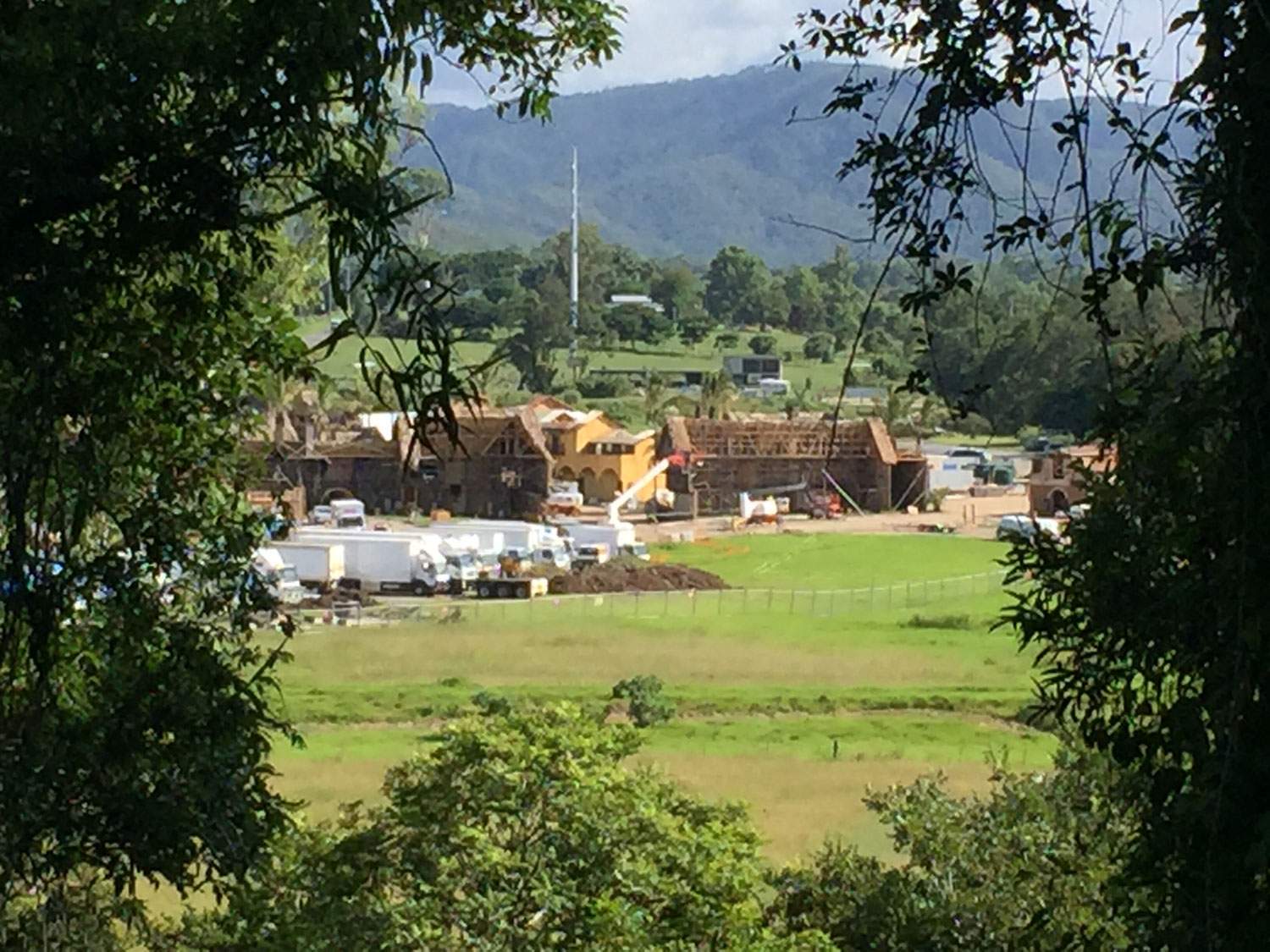 2022 New Johnny Depp Gold Coast House what is amber heard writing