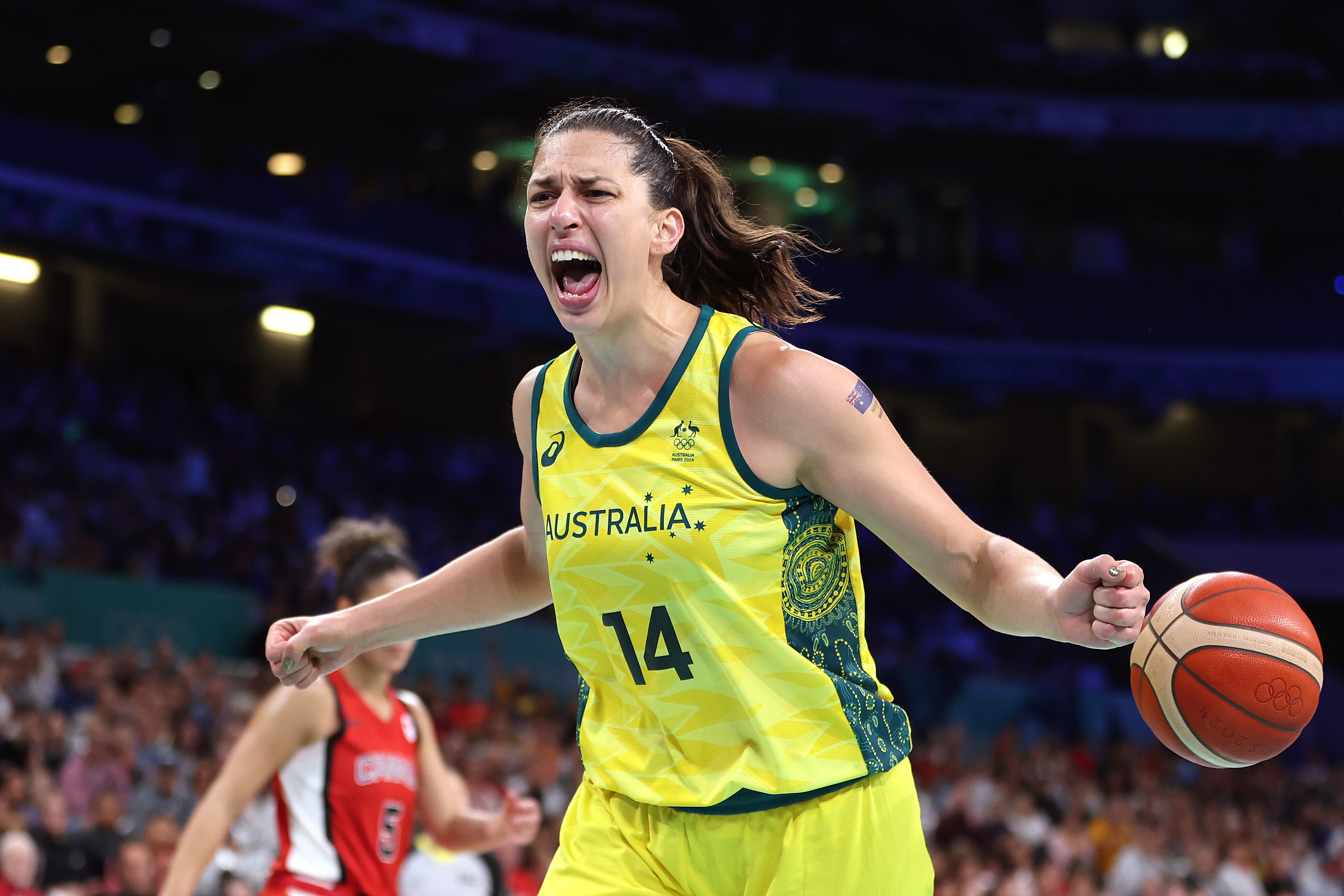 Marianna Tolo grita de emoción tras anotarle a las Ópalos en los Juegos Olímpicos