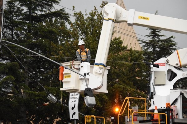 Power crews at Point Cook