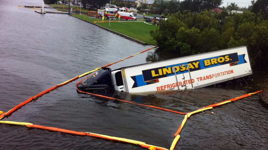 Semi-trailer in Nambucca River