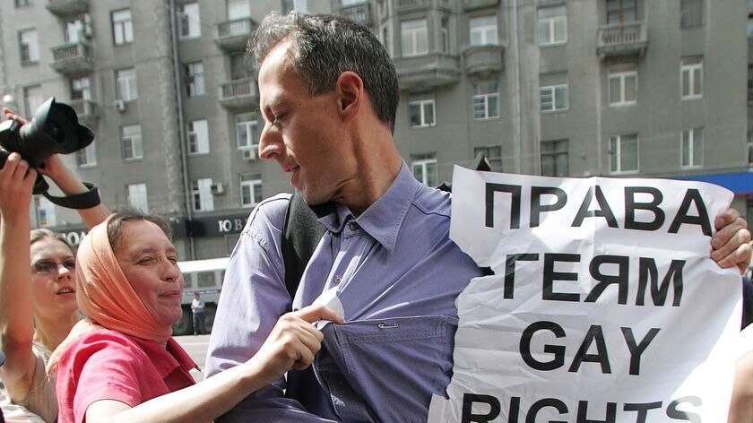 Peter Tatchell and several others were attacked by dozens of Russian right-wing extremists.