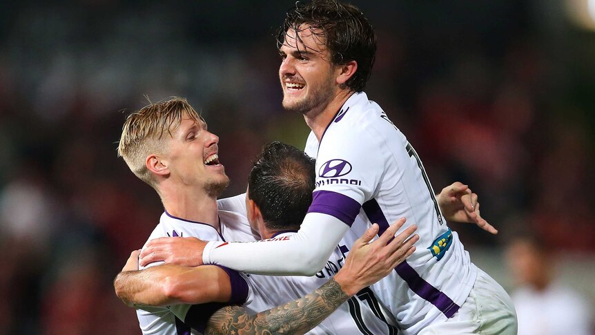 Keogh celebrates goal against Wanderers