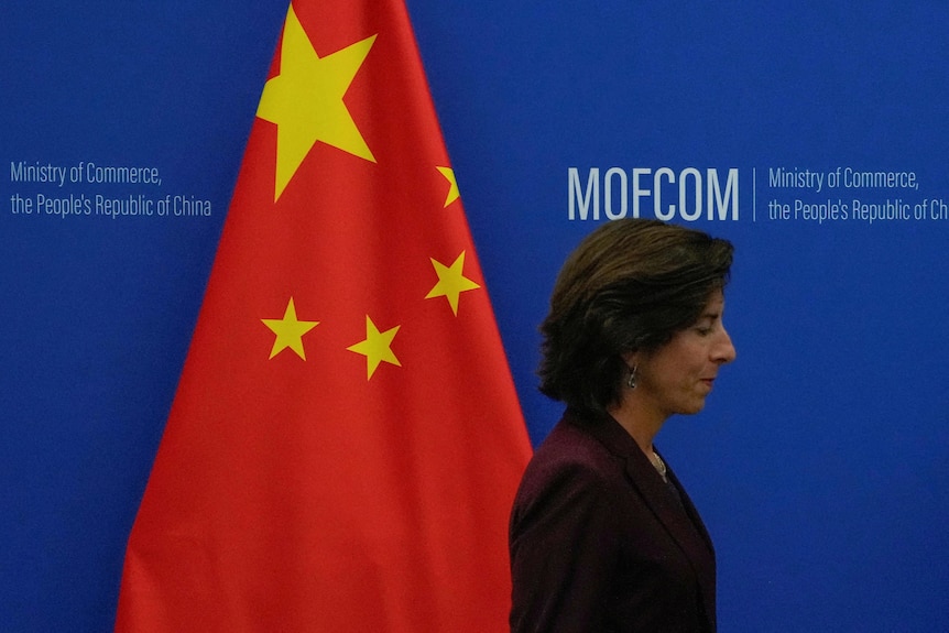 美国商务部长雷蒙多正在中国访问。