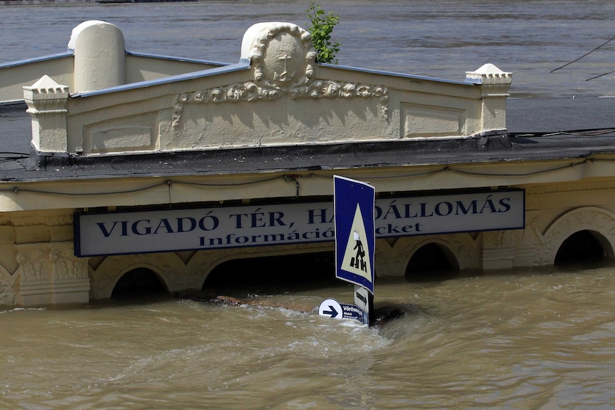Budapest flooding 2013