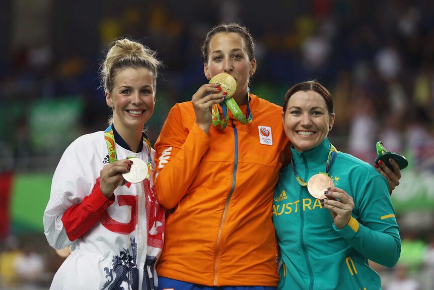 Anna Meares accepts her bronze medal