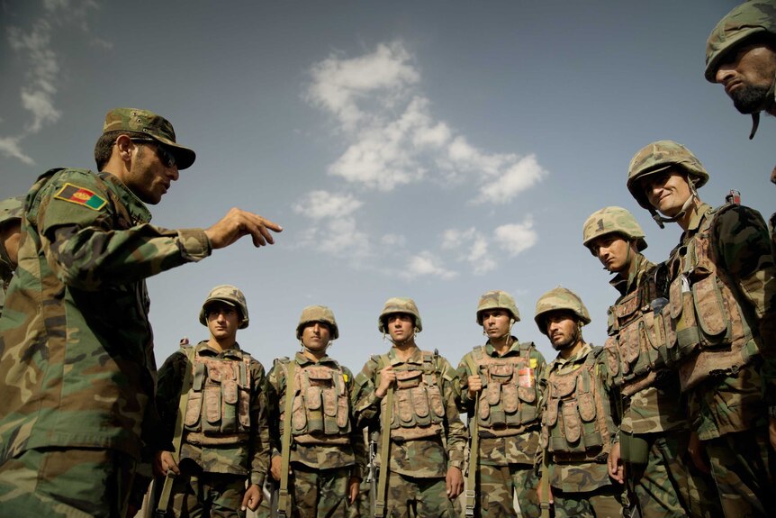 Afghan soldiers receive orders