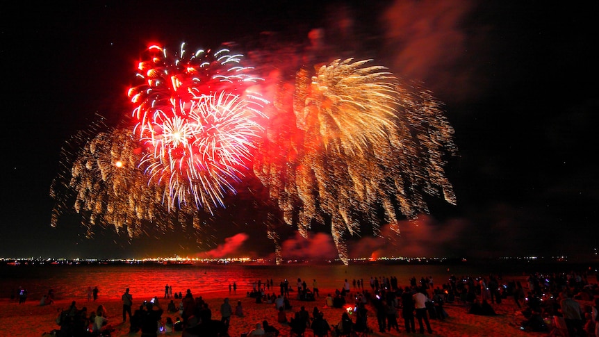 Fireworks light up Sydney beach