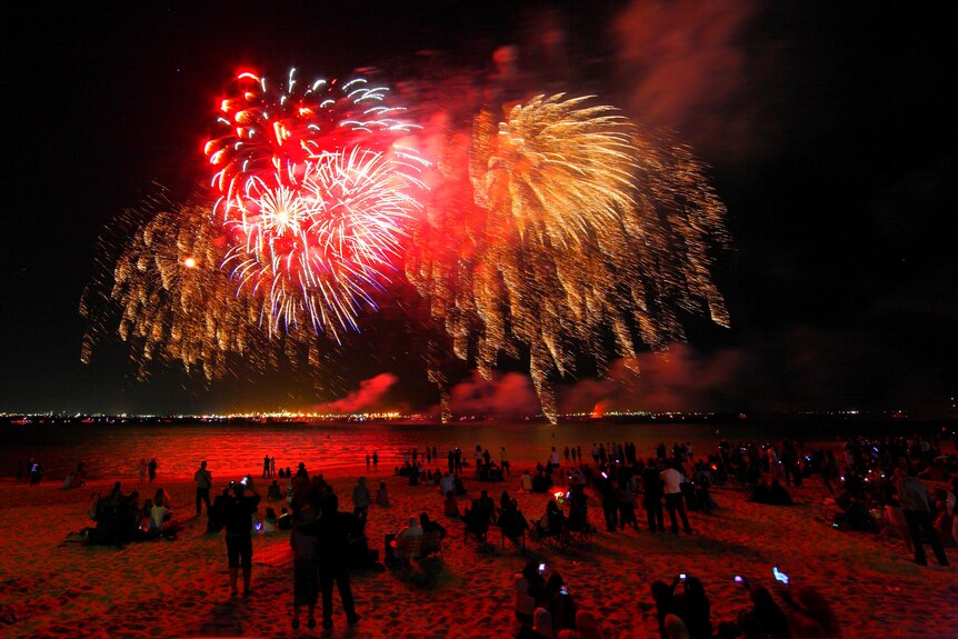 Fireworks light up Sydney beach